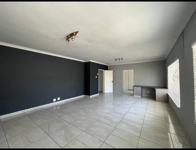 3 BEDROOM TOWNHOUSE FOR SALE IN THREE RIVERS PROPER